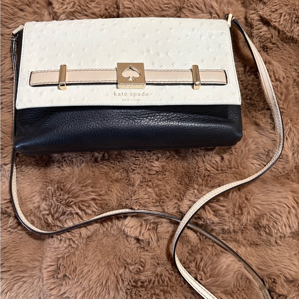Kate Spade Two-Tone Crossbody Bag in Black and Cream Ostrich Embossed Leather.
